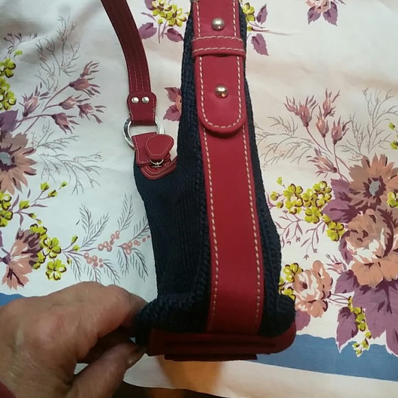 The SAK purse. - Picture 6 of 7